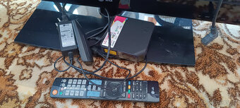 LG 42PJ550 - 3