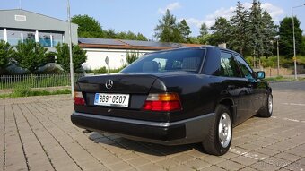 Mercedes - Benz W124 - 3