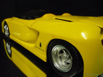Ferrari Mythos Revell 1/18 - 3