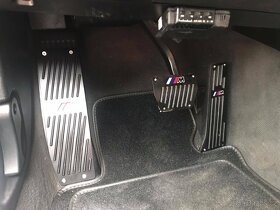 Chromové pedály na BMW - 3