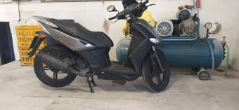 Skutr 50 kymco - 3