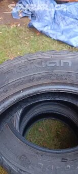 Prodám 4x zimní zátěžové 215/60R17 C - 3