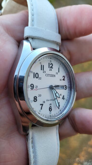 Hodinky CITIZEN Eco-Drive model AW0050-15A - 3