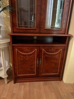 Prodám Španělskou obývací stěnu. Š 85 V 220 H 42 / 30 - 3