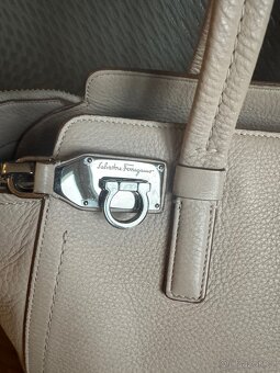 Kožená kabelka zn.Salvatore Ferragamo - 3