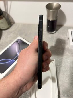 iPhone 16 Pro Max 1 TB - 3