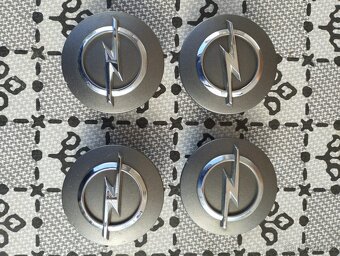 Krytka středu kola se znakem Opel - 3