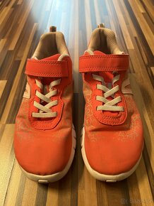 299 Kč za 2 páry Dívčí tenisky z Dekáče vel 34 - 3