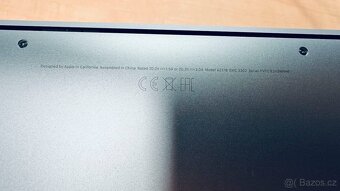 Apple MacBook Air model A2718 - 3