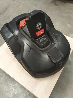Robotická sekačka Husqvarna 420 - 3