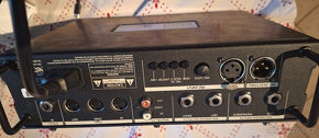 Predám Vokálny podlahový procesor TC-Helicon VoiceLive - 3