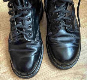 Dr. Martens, - 3