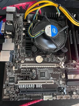 Zakladni deska z cpu a paměťi - 3