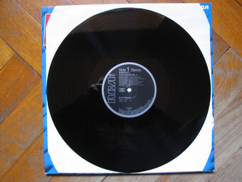 2 LP vinyly = ELVIS PRESLEY – Elvis Forever Volume 4 (1986) - 3