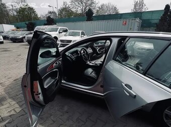 Opel Insignia Sports Tourer 2,0CDTi SW 4X4 automat 120KW C - 3