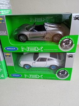 Porsche 911- modely f. Welly  1:24, 1:34-39, nové - 3