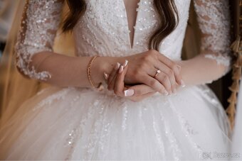 Ručně vyráběné svatební šaty - 3