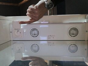 Zrcadlová skříňka s osvětlením a zásuvkou 230V - 3