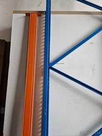 Prodám větší množství regálu. - 3