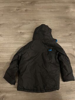 Prodám dětskou zimní bundu Wedze vel. 104, dvojčata - 3