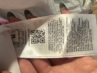 Damske tricko s dlouhym rukavem znacky Guess - 3