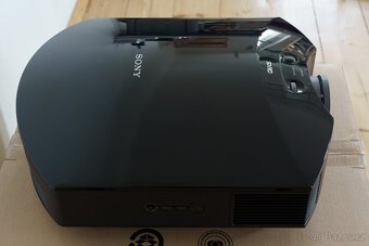 Projektor Sony VPL-HW40ES - 3