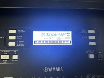 YAMAHA PSR -E373 - TOP STAV - 3