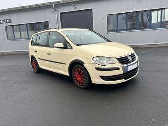 Volkswagen Touran - 3
