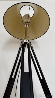 Stojací Lampa Tripod - 3