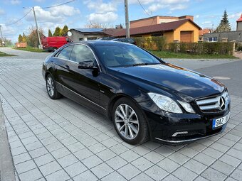 Mercedes E 220 cdi kupé automat - 3