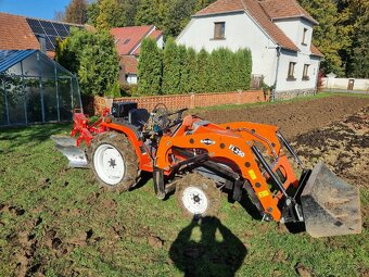 Prodám malotraktor Kubota Aste A17 s čelním nakladačem - 3