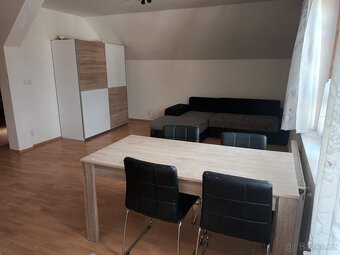 APARTMÁN 2+1 64 m2 TANV.ŠPIČÁK-ALBRECHTICE V J.H. - 3
