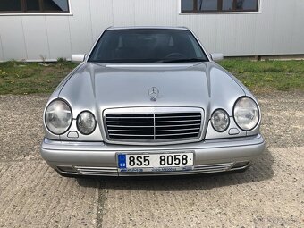 Mercedes Benz W210 E420 V8 - 3