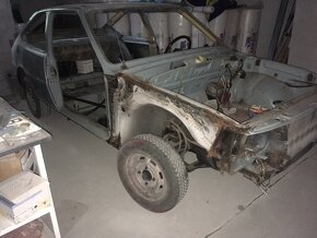 škoda Rapid v započaté renovaci kompletní - 3