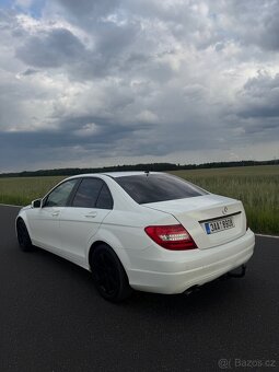 Mercedes-Benz W204 2012 - 3