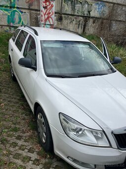 PRODEJ AUTOMOBILU ŠKODA OCTAVIA SPZ 8B5 9021 - 3