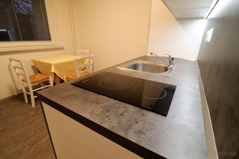 Pronájem bytu 1+1 ve Zlíně – Třída Tomáše Bati - 3