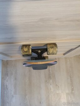 Landyachtz Dinghy Shape 9 Chartreuse - 3