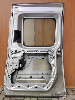 Pravé boční dveře Caddy Maxi - 3