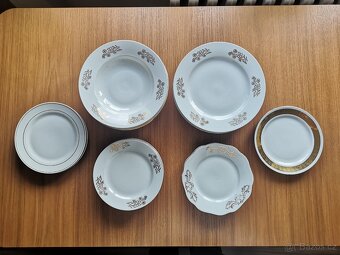 Porcelánobá sada talířů - 3