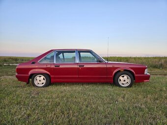 Tatra 613/4 Mi motor 4,4 - 3