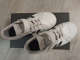 Botasky ADIDAS - 3