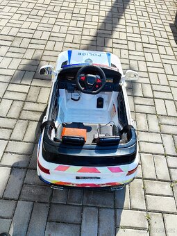 Elektrické autíčko Policie - 3