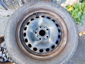 4x kompletní zimní kola 195/65 R15 91T + poklice Octavia III - 3