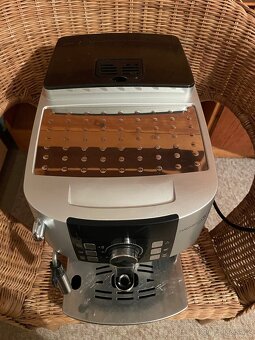 De’Longhi Magnifica S - kávovar v dobrém stavu - 3