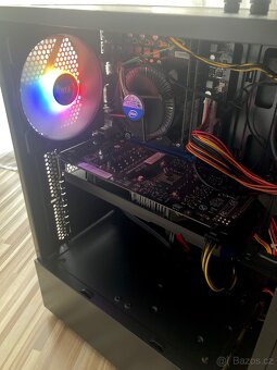 Prodám stolní PC + klávesnice a reproduktory - 3