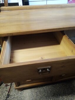 Starožitná selská skříňka - 3