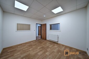 Pronájem kanceláře 159 m² - 3