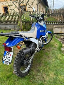 Suzuki big dr 750 - 3