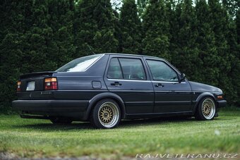 Volkswagen Jetta 19E - 3
